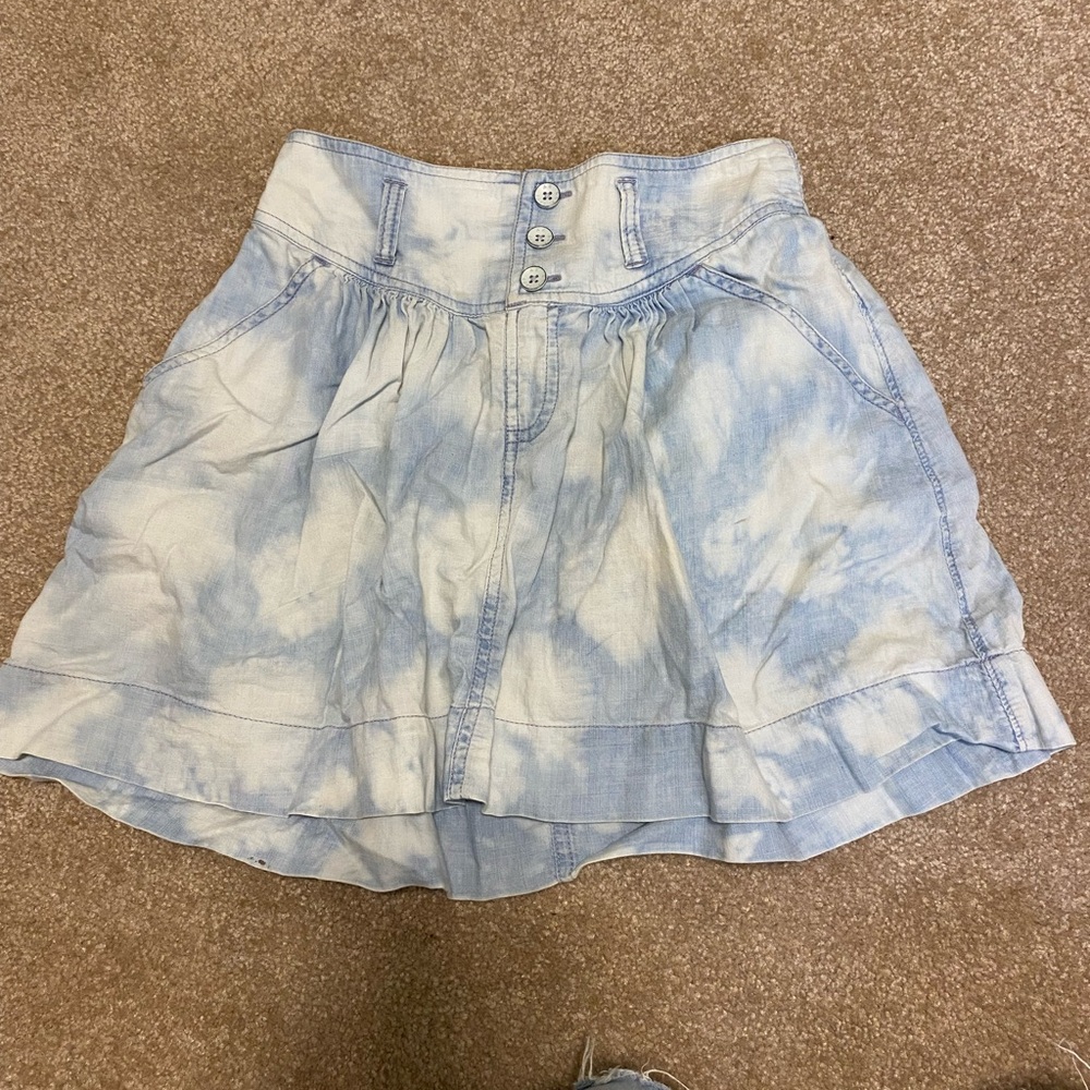 Light jean mini skirt